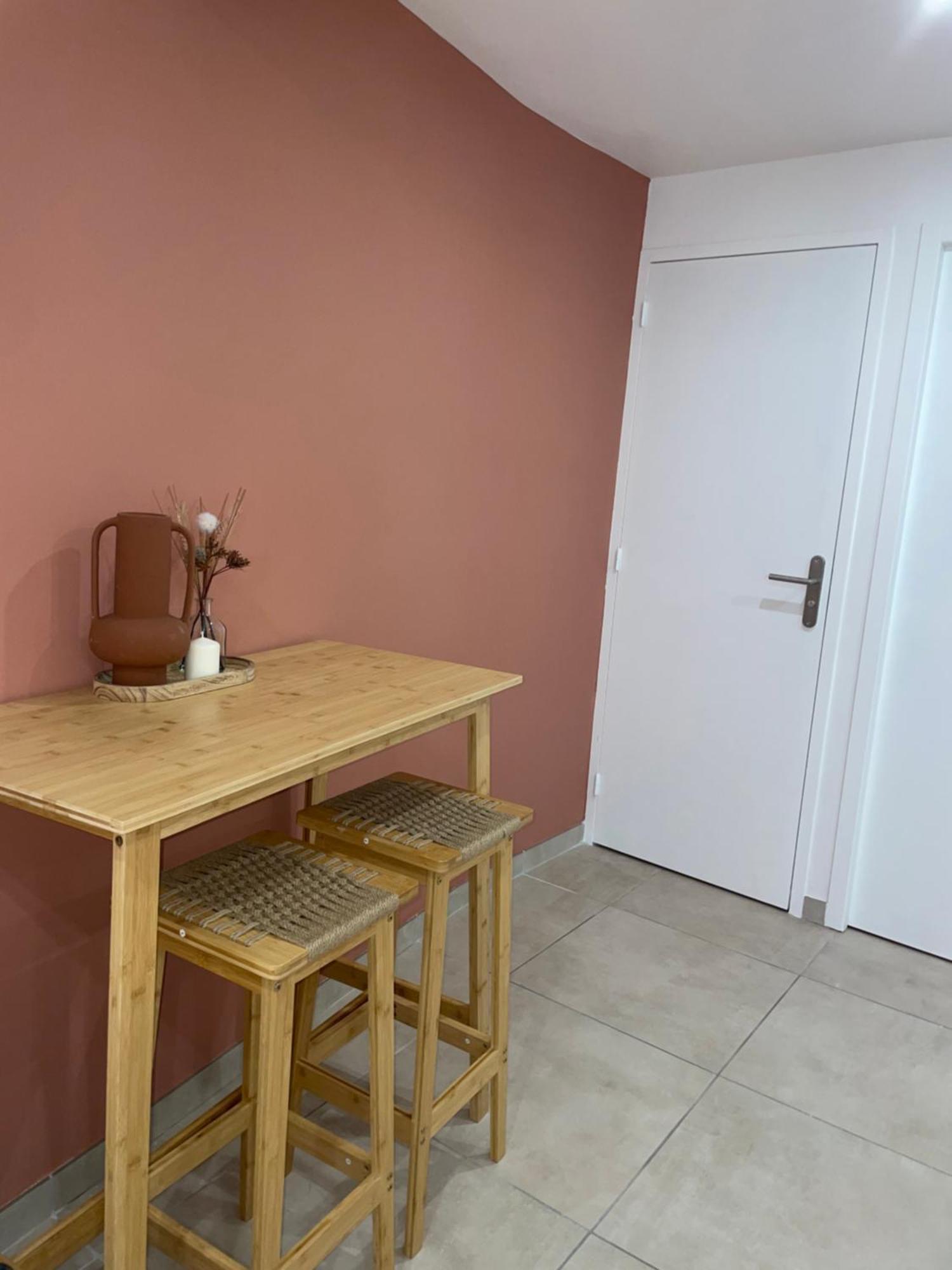 Entre Tendance Et Authenticite - La Voute Nimes Luaran gambar