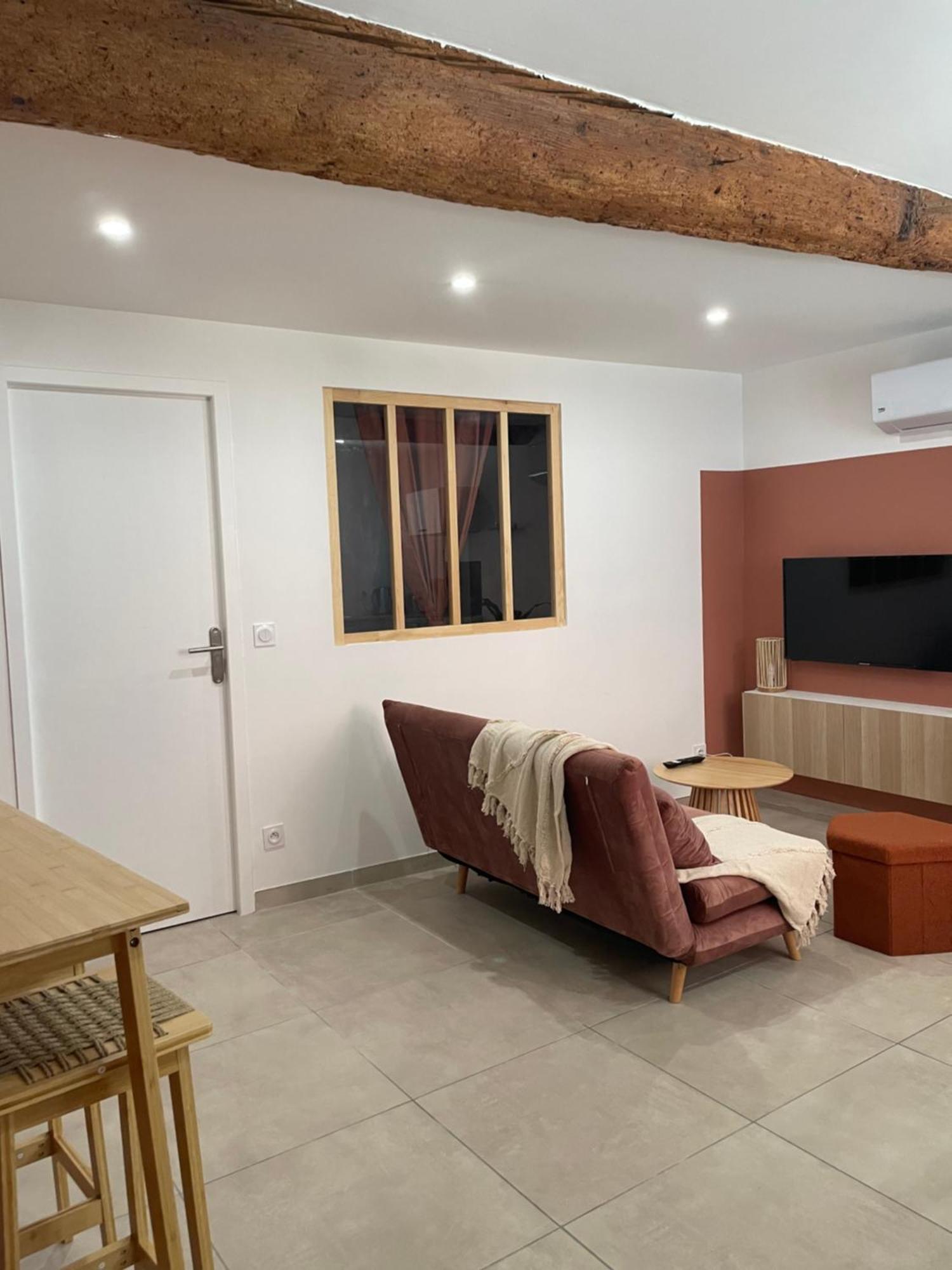 Entre Tendance Et Authenticite - La Voute Nimes Luaran gambar